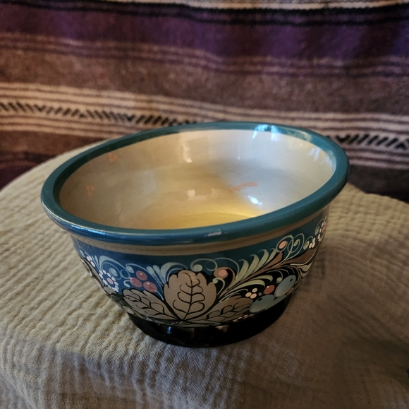 Handpainted wood bowl, one of a kind - Picture 2 of 6